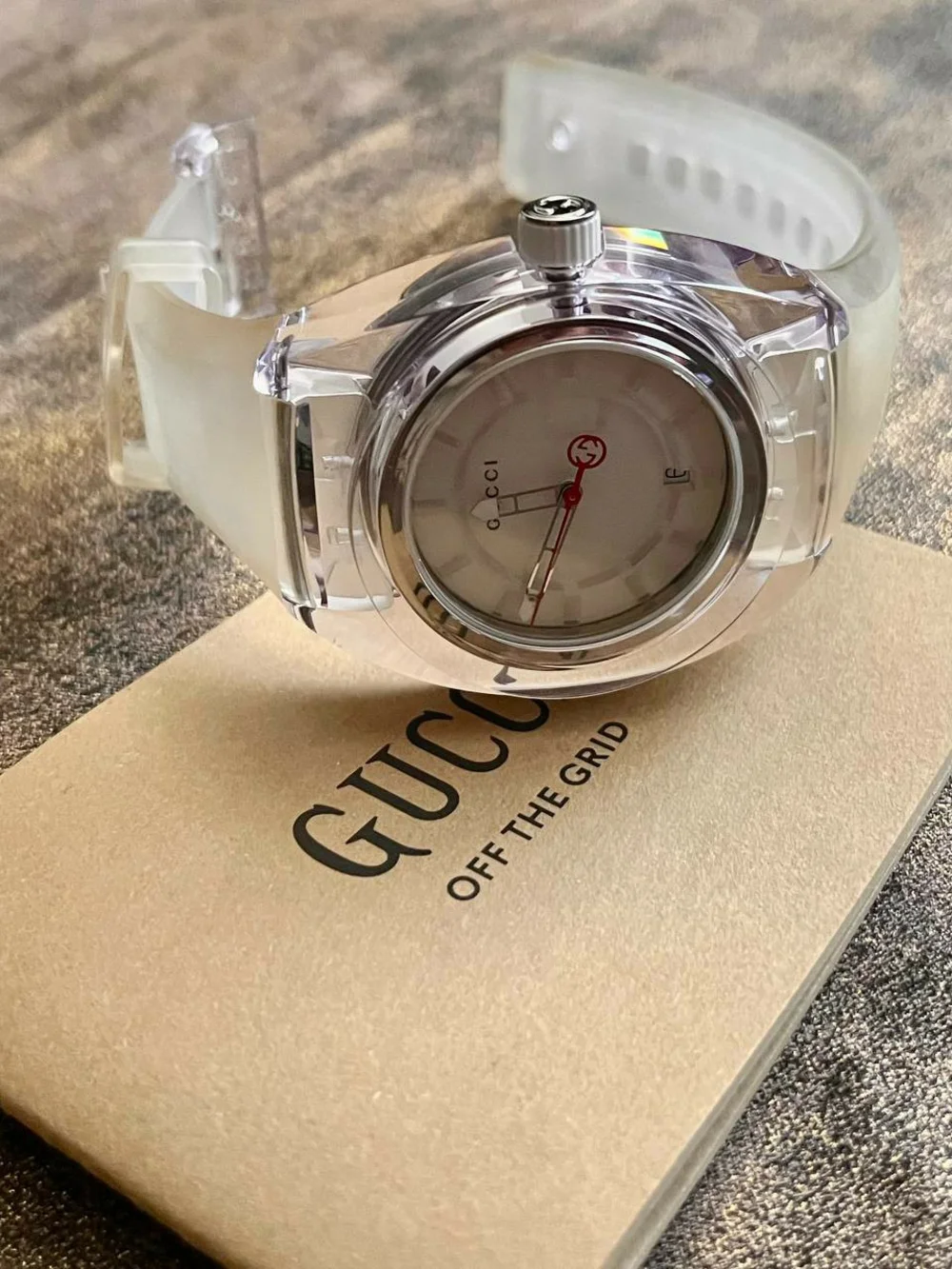 Gucci Clear White Dial Watch with Red Accent Sync Web Quartz